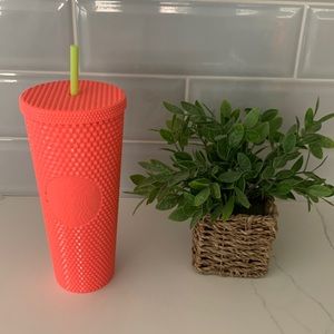 Starbucks dragonfruit tumbler